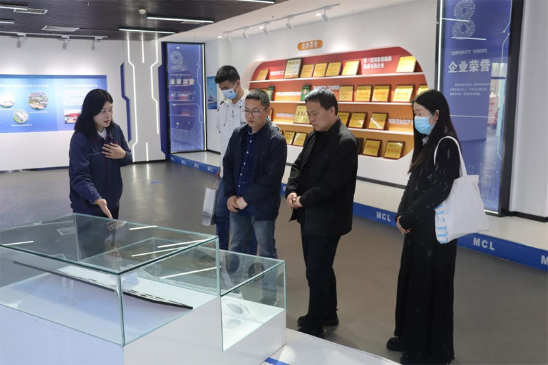 1744880296939814.jpg 322.jpg